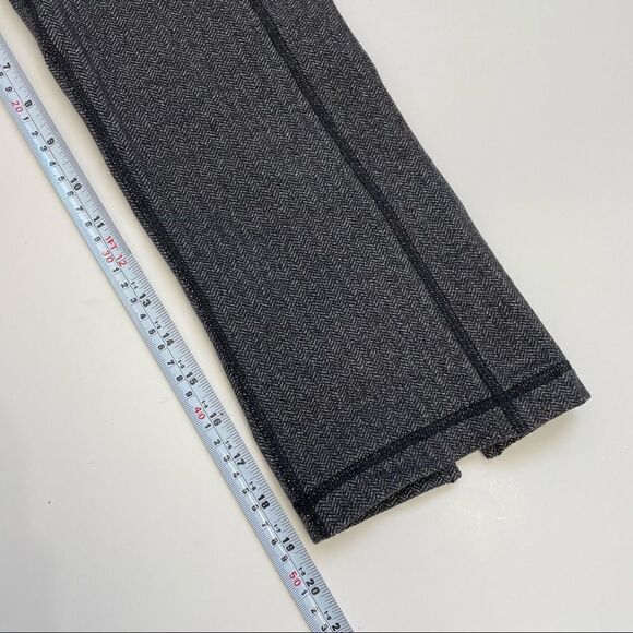 Lululemon Gather & Crow Crop II - Picture 13 of 13